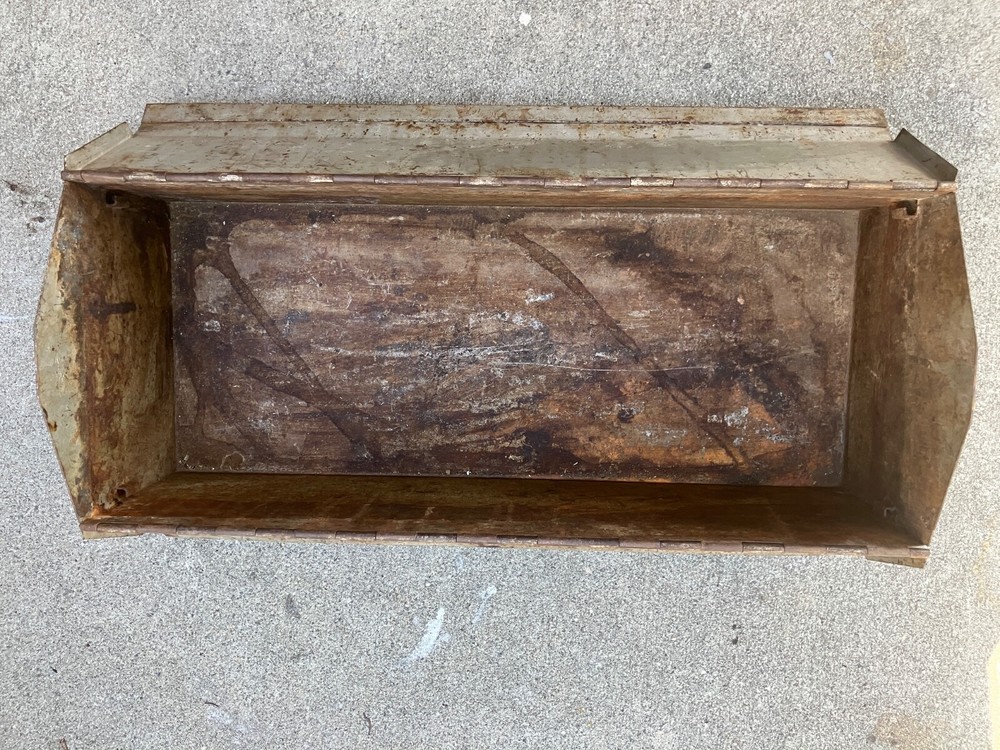 Vintage Metal Tool Box 21" Cantilever Tool Box