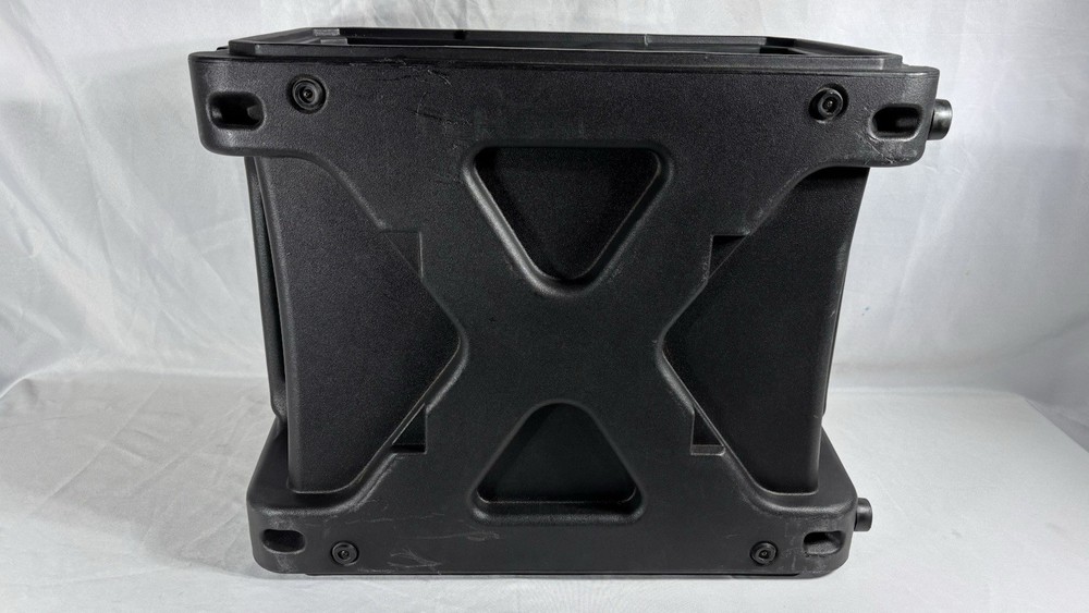 SKB 4U Shock Mount Rack. 20”Deep. 28x28x16”.