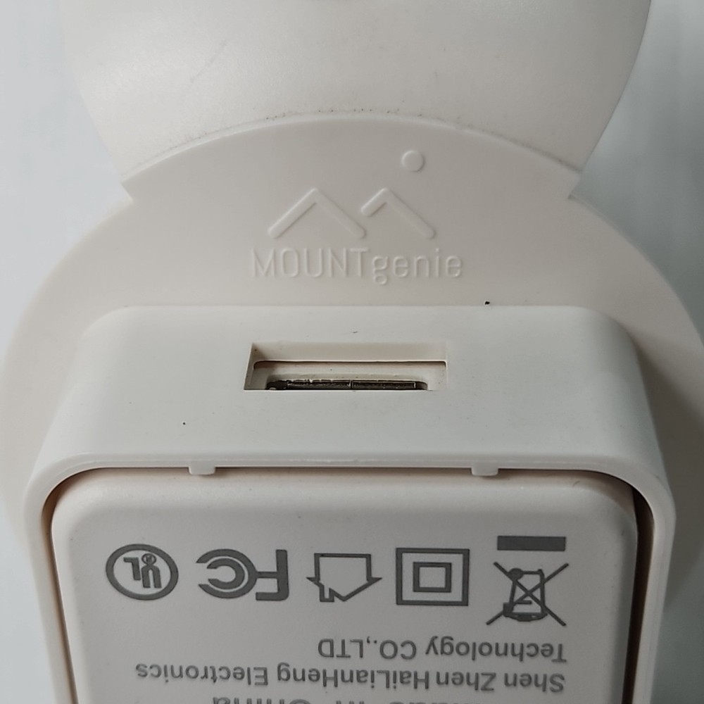 Google Home Mini - Model H0A - With Mount Genie Dock