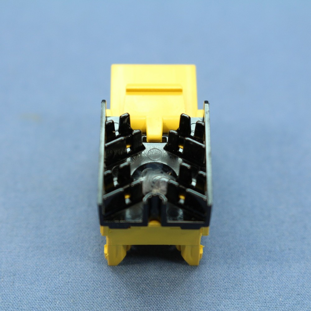 Hubbell netSELECT Yellow Universal A/B Cat5e Voice Data Jack 8-Position NSJ5EY