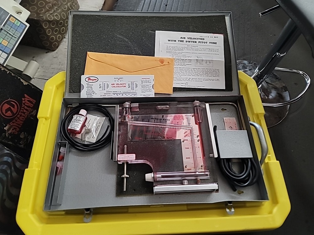DWYER CONTROLS AIR VELOCITY METER MANOMETER
