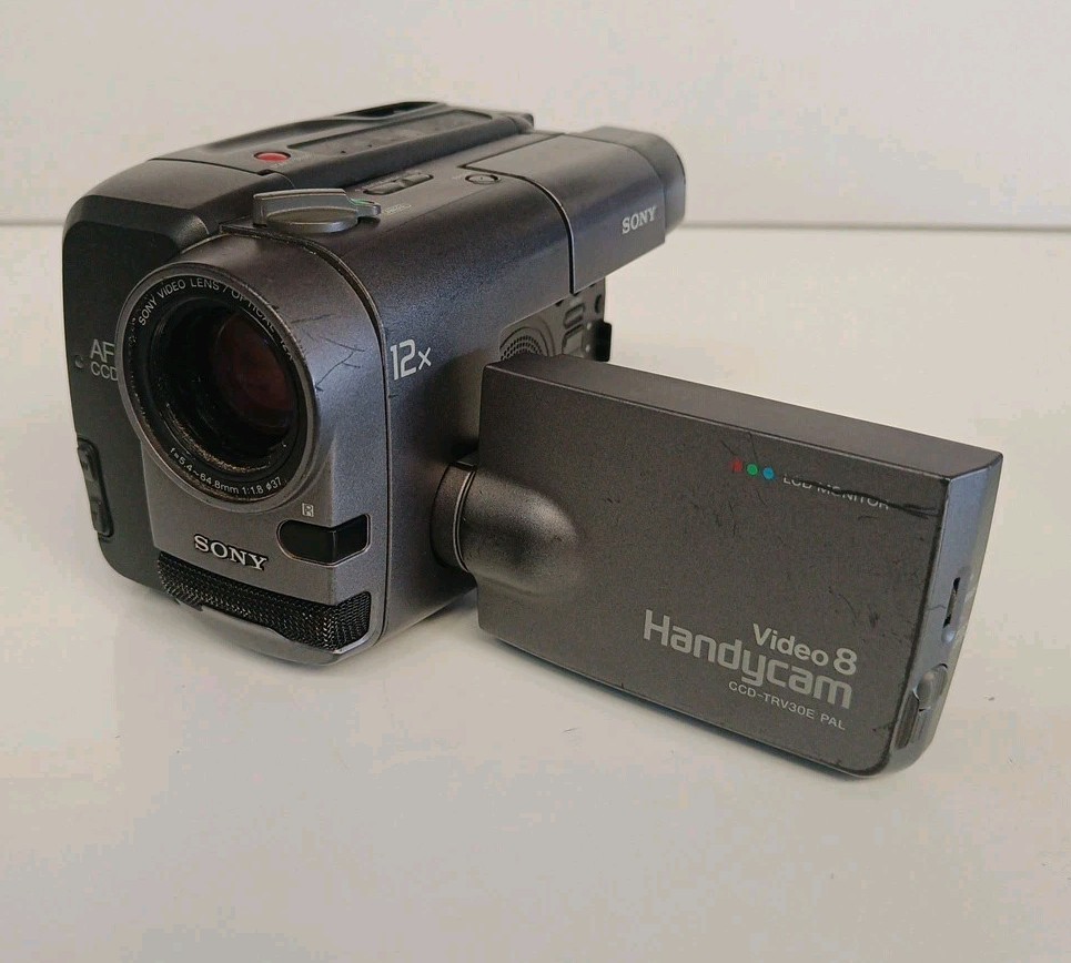 Sony CCD-TRV30E Video Camera Recorder (Untested)