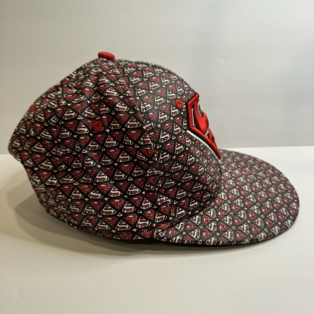 DC Comics Superman Hat Ball Cap Snapback Red Black One Size Adjustable S14