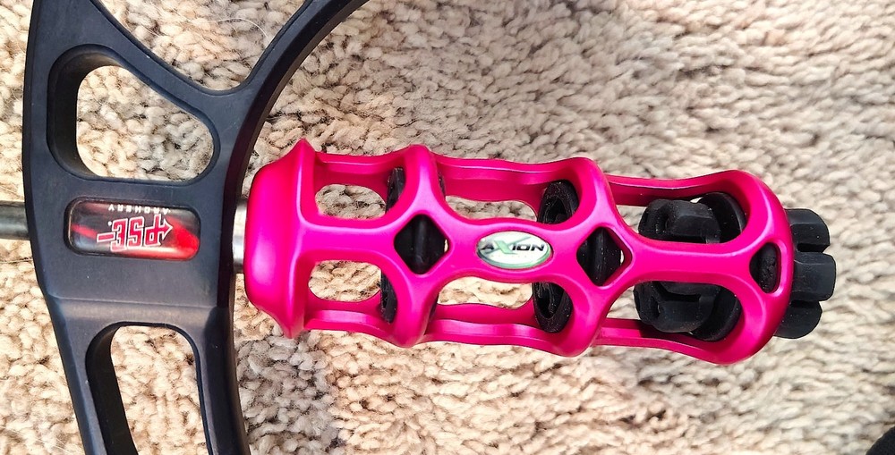 PSE DRIVE 3B COMPOUND BOW RIGHT HANDED WITH ACCESSORIES