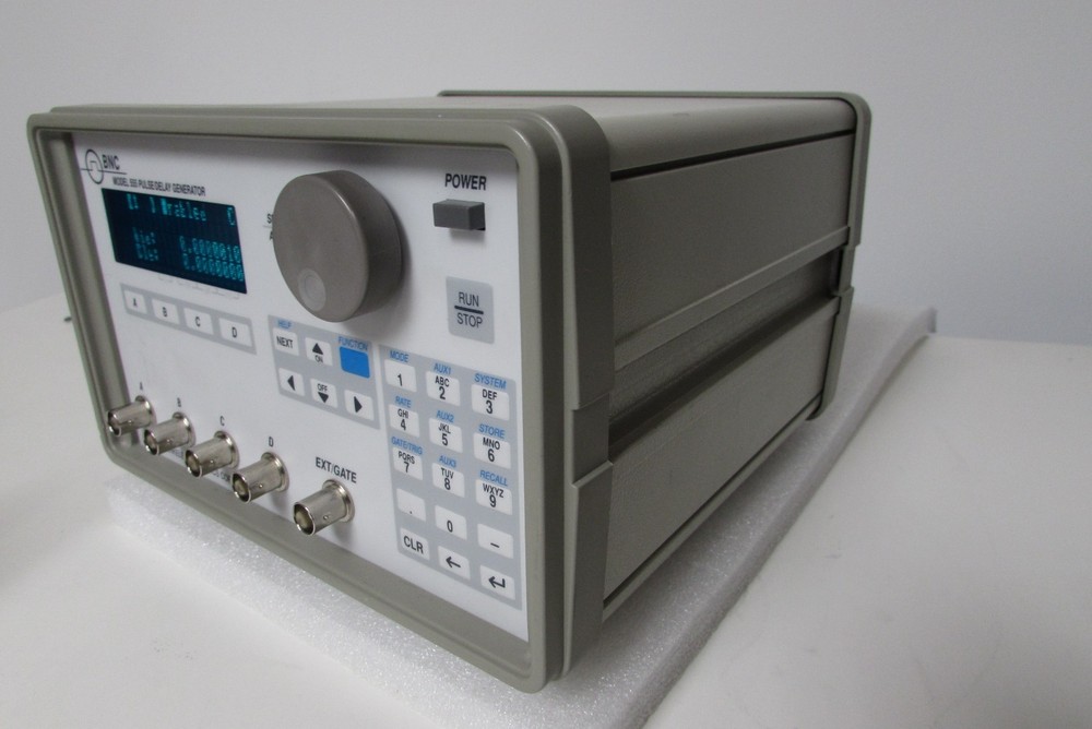 BERKELEY NUCLEONICS BNC 555-4C PULSE / DELAY GENERATOR