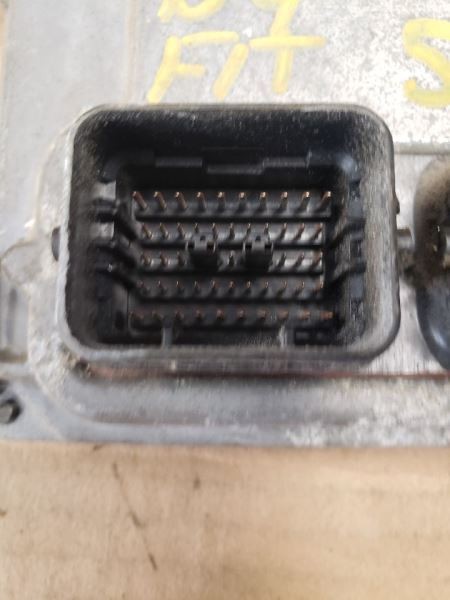 Engine ECM Electronic Control Module Automatic Fits 09-10 FIT 983093