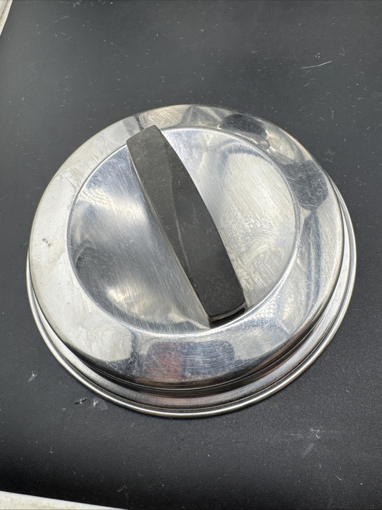 Silver Color Metal Lid with Long Rectangle Handle to Something