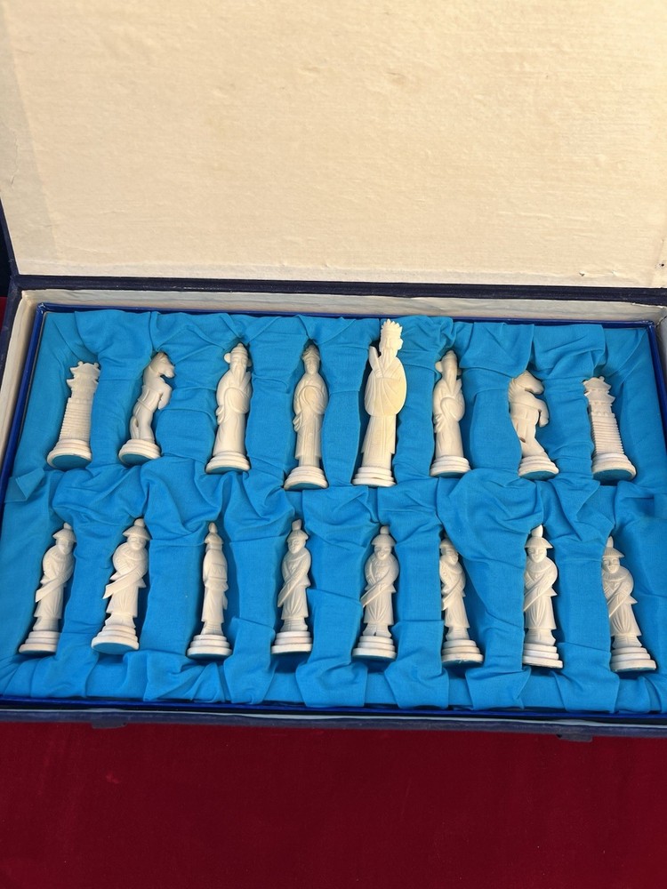 Vintage Bone Chess Set