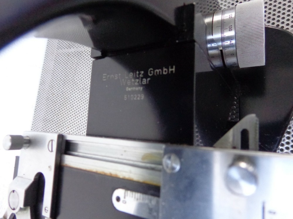 leitz wetzlar microscope 510229 with case 4x