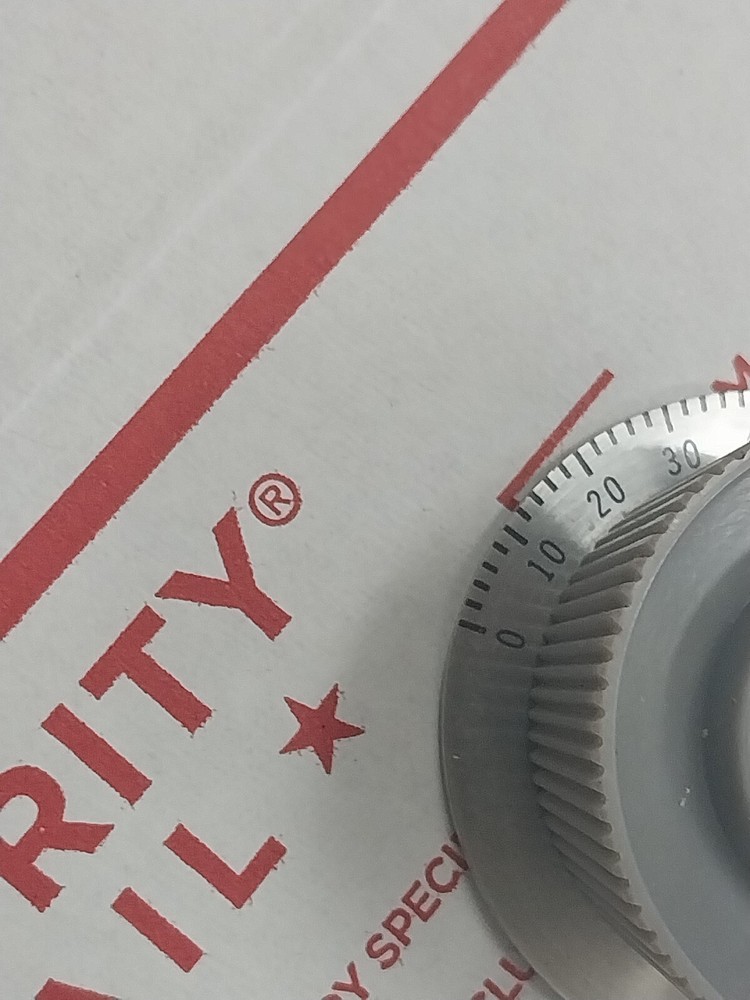 Hellicrafters HT 40 TRANSMITTER PLATE LOADING OR TUNING KNOB Ea.