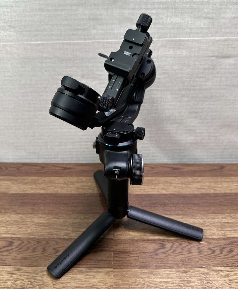 FeiyuTech SCORP-C Handheld Gimbal for Mirrorless Camera