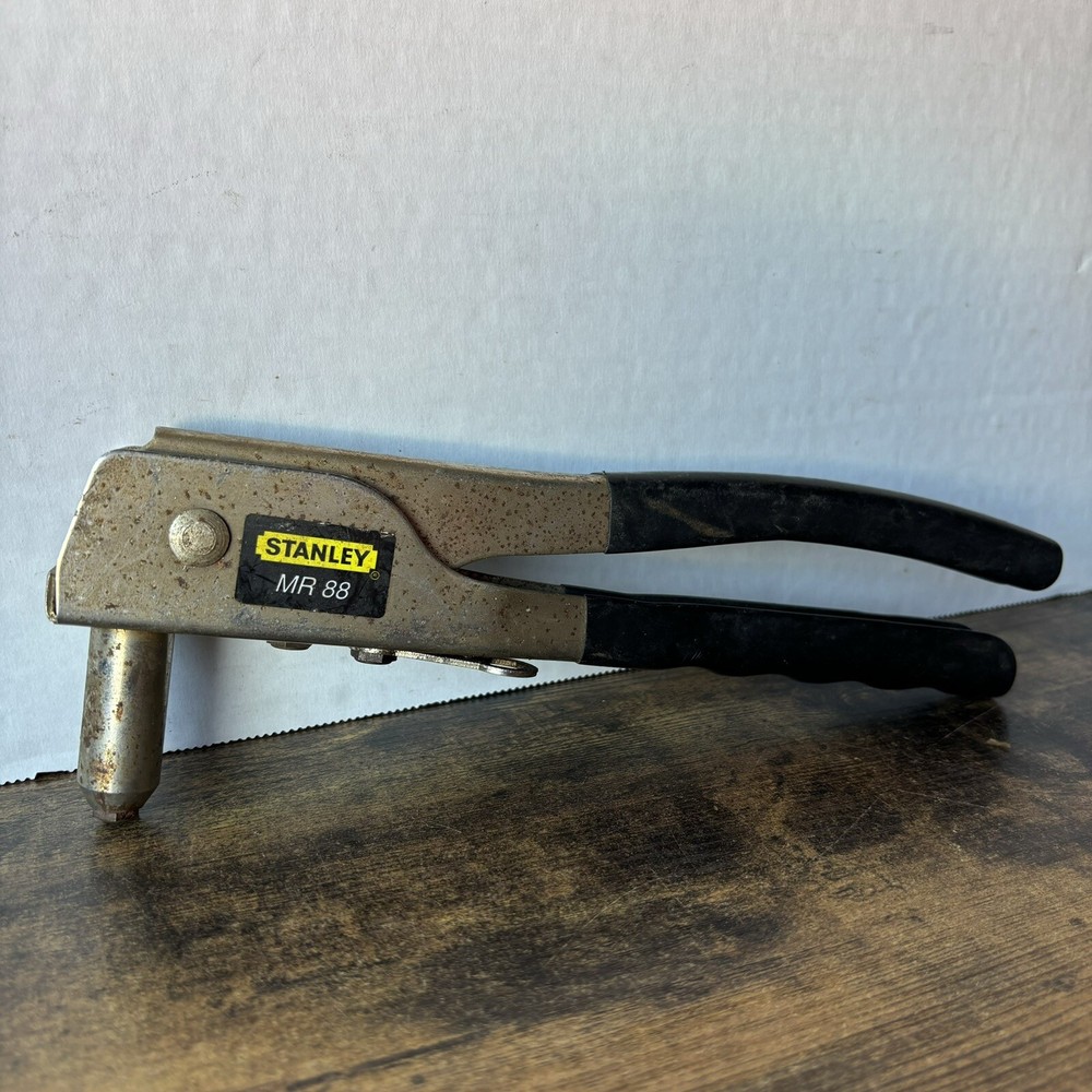 Stanley Tools USA Heavy Duty Riveter MR-88