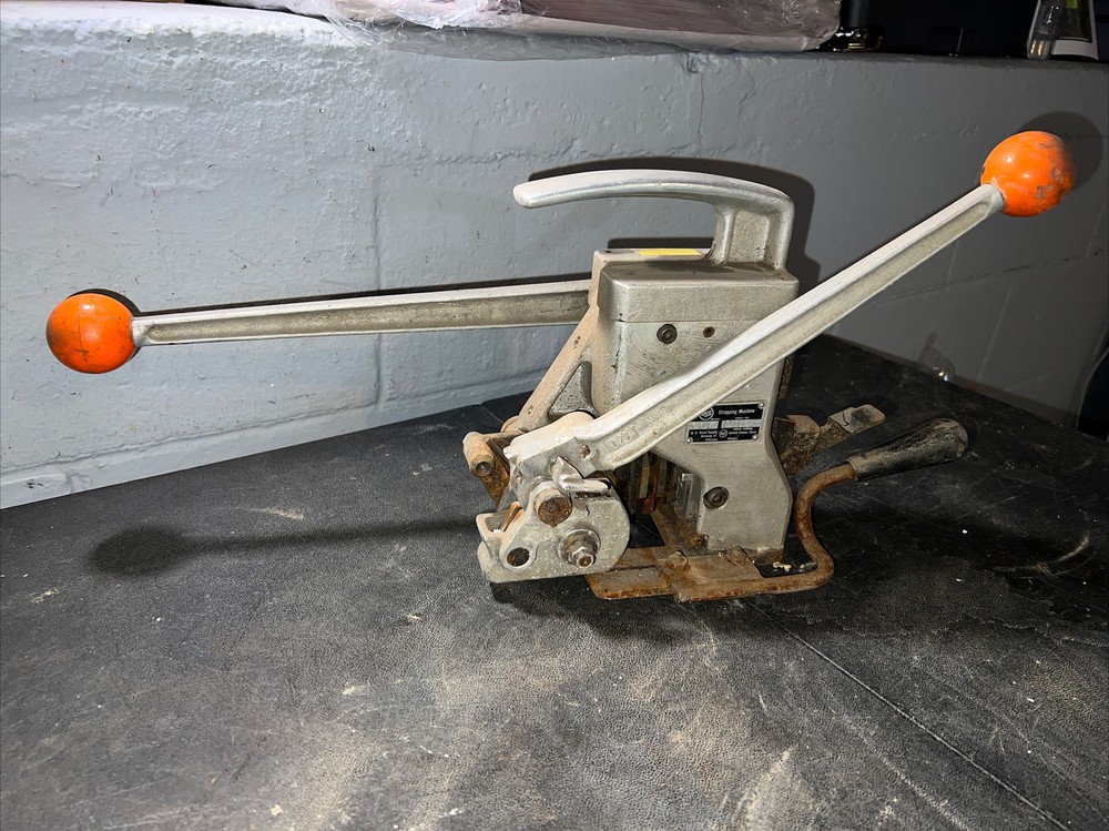 US Steel Supply Strapping Machine Model 657