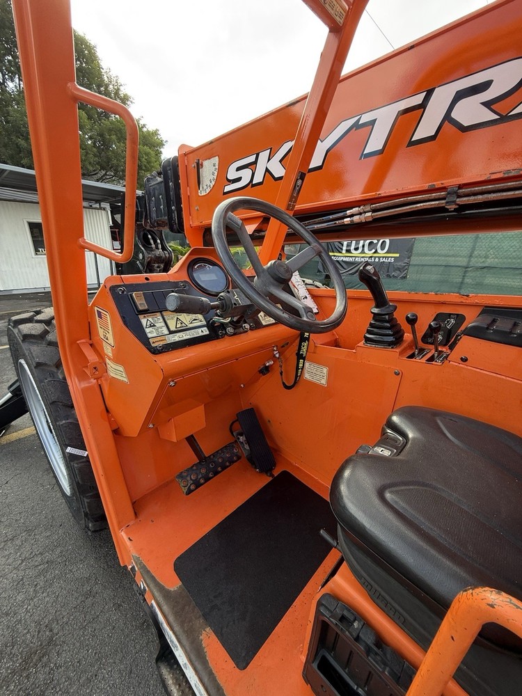2017 SKYTRAK 10054 10,000LB DIESEL TELEHANDLER