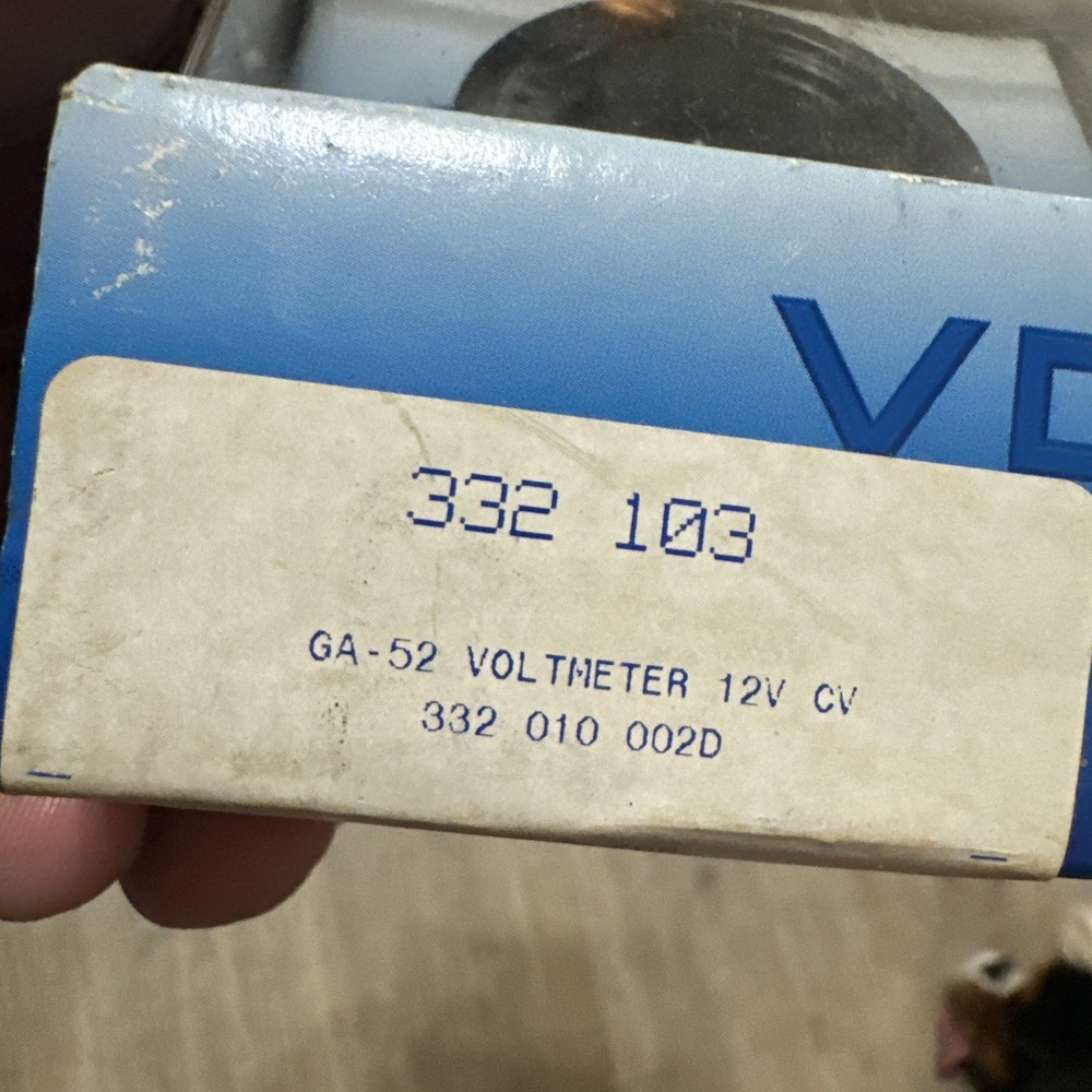 VDO Vision Black 12v Voltmeter #332-103