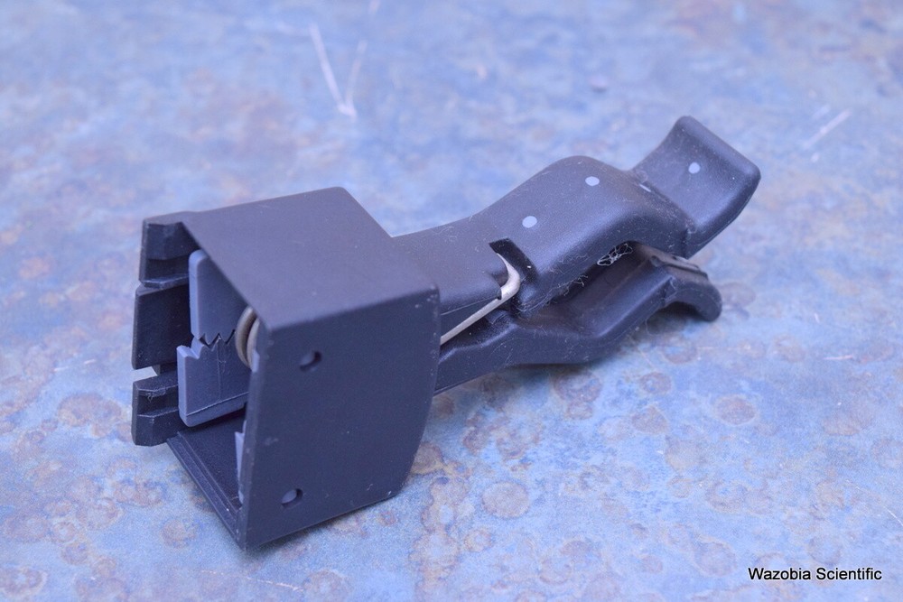 GE AKTA COLUMN HOLDER FOR LIQUID CHROMATOGRAPHY