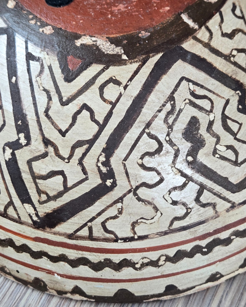 Polychrome Shipibo Conibo pottery bowl Made in Peru Amazon tribal pattern 9.25"