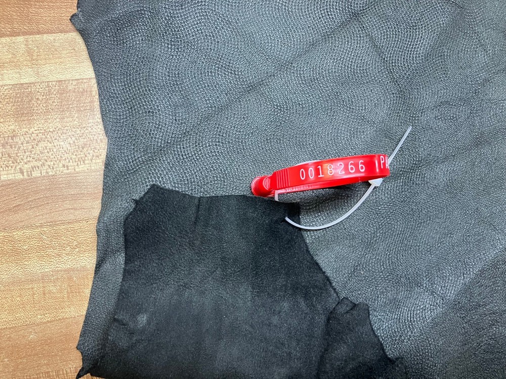 Embossed Goat Leather #0018266 Row 152