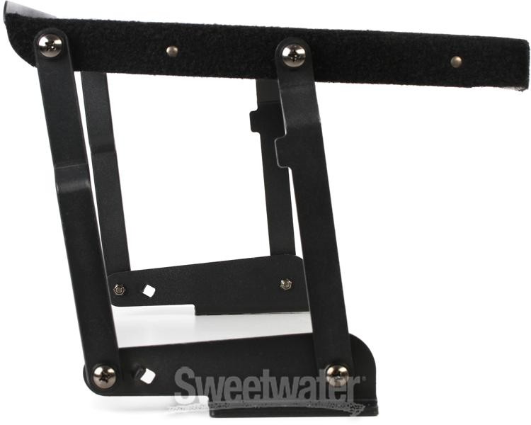 SKB 1SKB-AV8 8U Retractable Rack Shelf