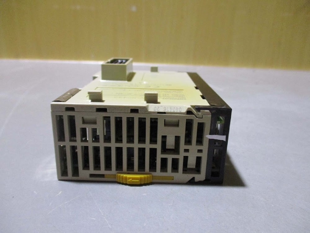 OMRON CJ1W-NC433 NC Unit Numerical Control Module USED
