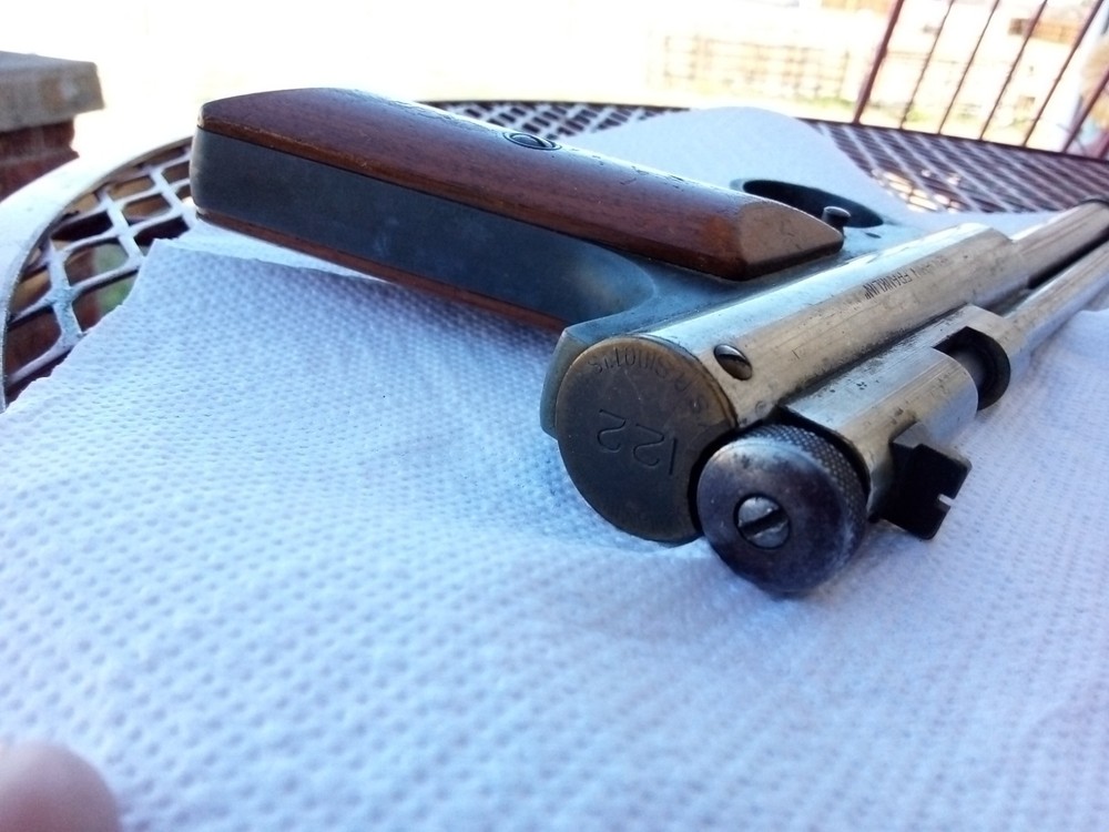 Benjamin Franklin 122 Front Pumping .22 Air Pistol