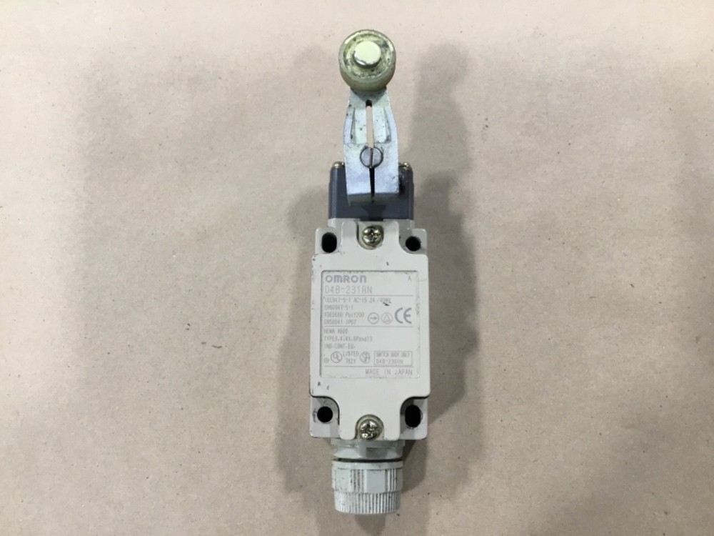 Omron D4B-231RN Limit Switch With Lever #12A43
