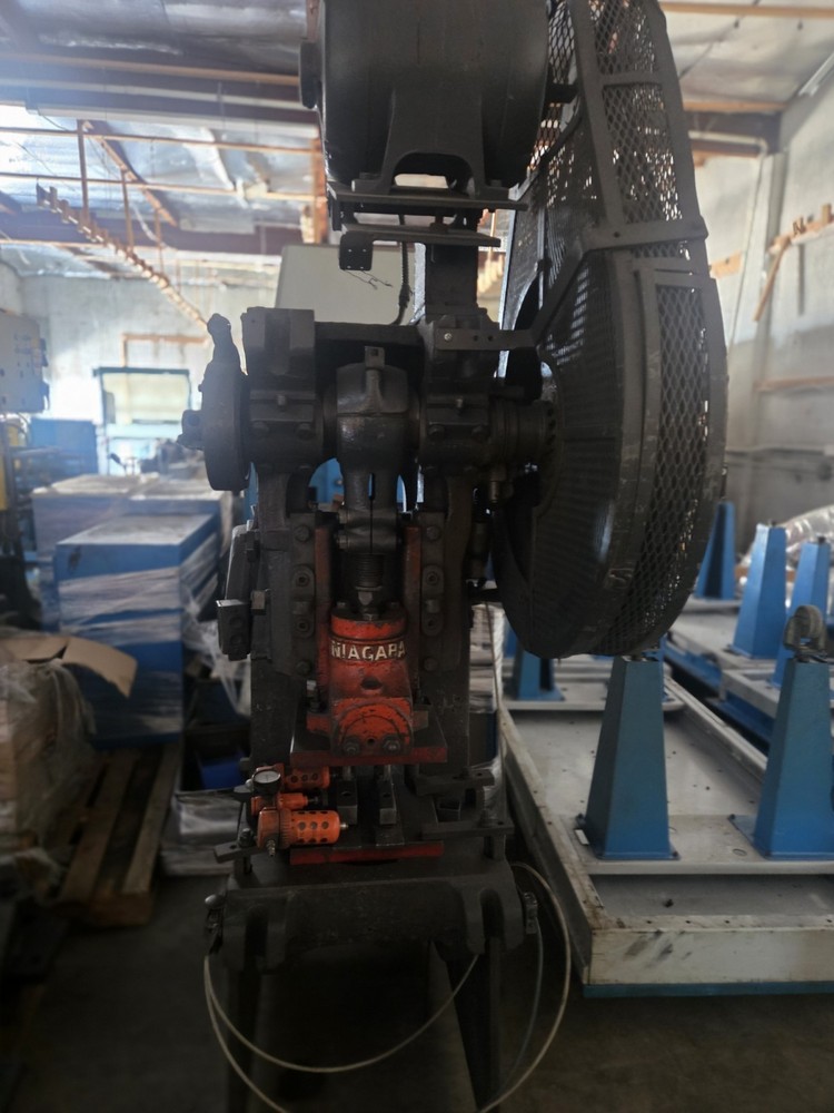 Niagara punch press