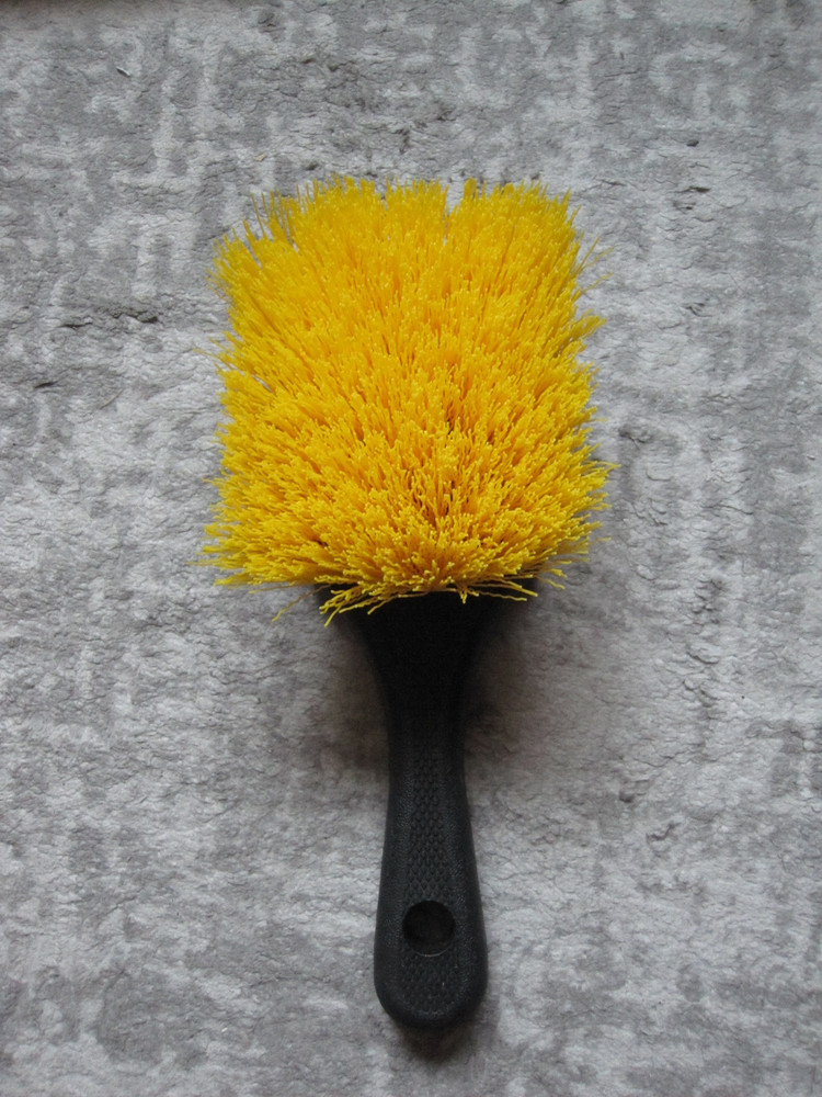 HDX Going Brush Scraper
