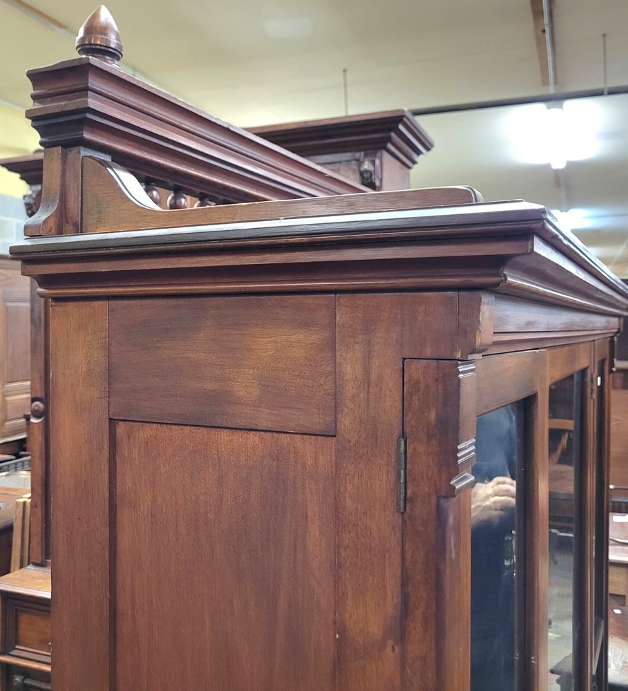 BOOKCASE CHERRY VICTORIAN 3 DOOR