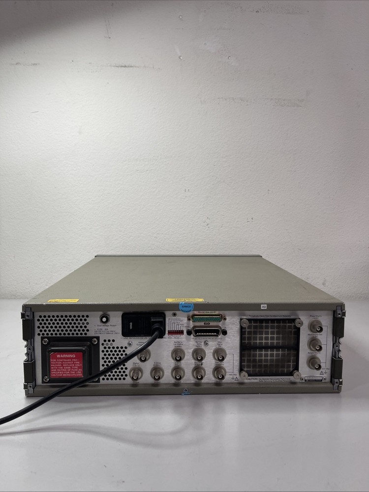 HEWLETT PACKARD HP 3325B