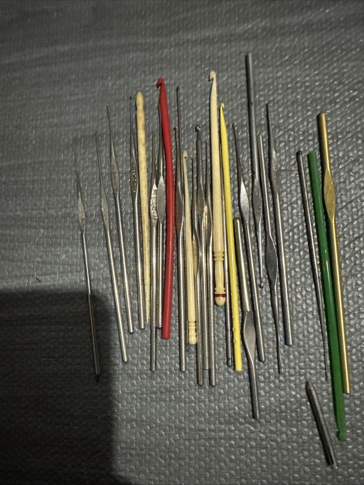 Different Size And Types Crochet Hook ( 25 Count)