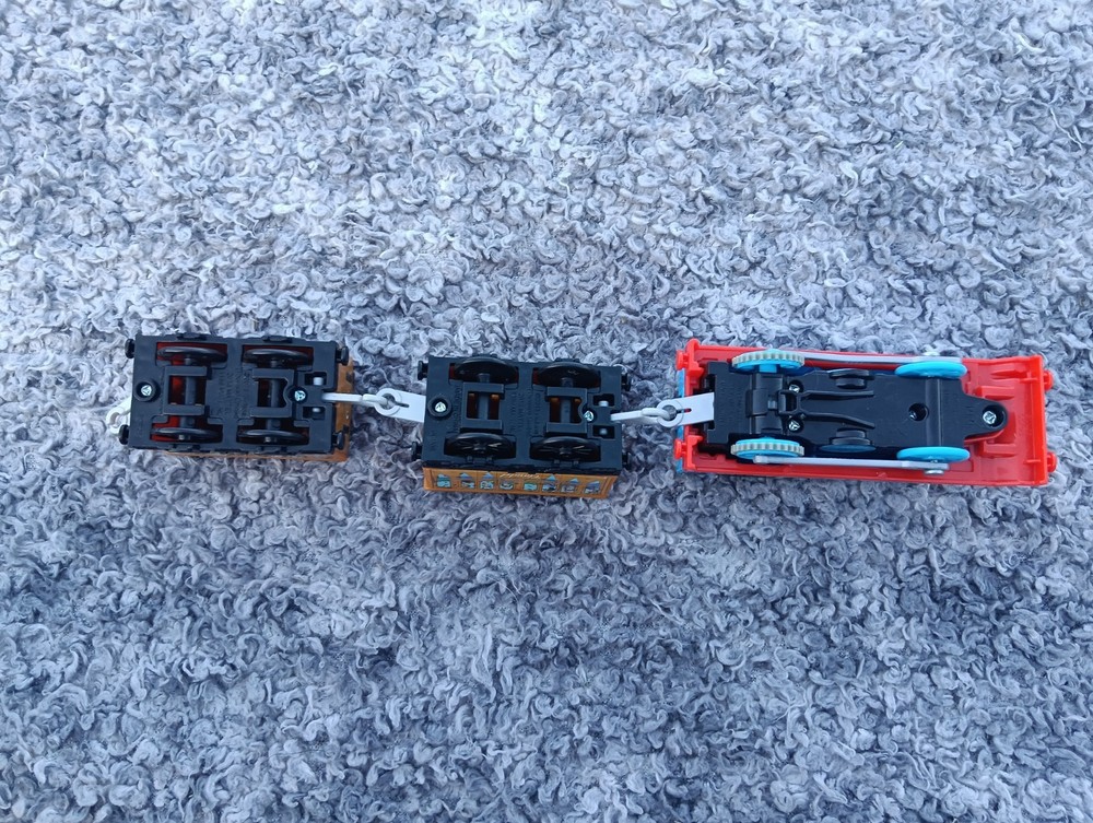 Thomas The Tank Engine Trackmaster :- Thomas Plus Clara & Clarabel Working
