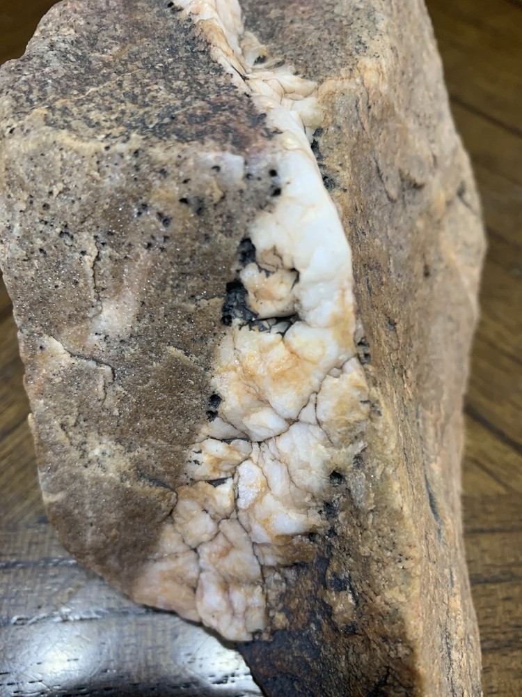 Gold Ore Vein Quartz