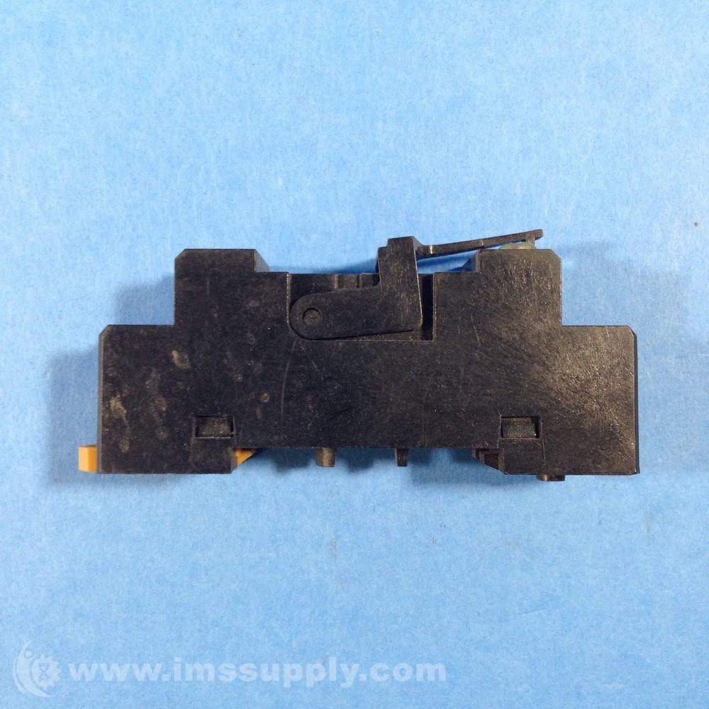 Omron P2RF-08 Relay Socket FNIP