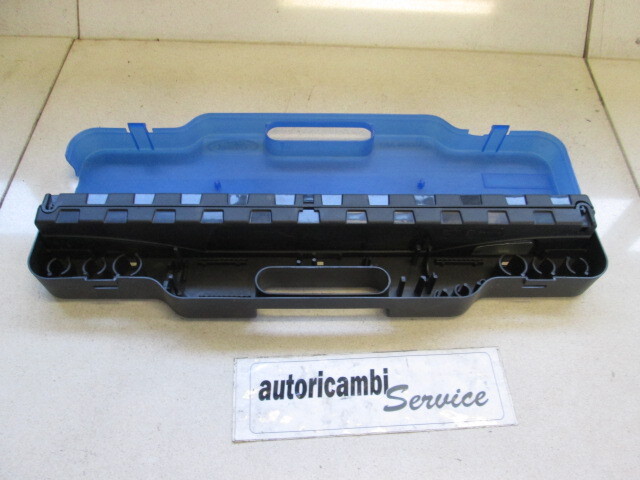 73135 Replacement Triangle Signal Light