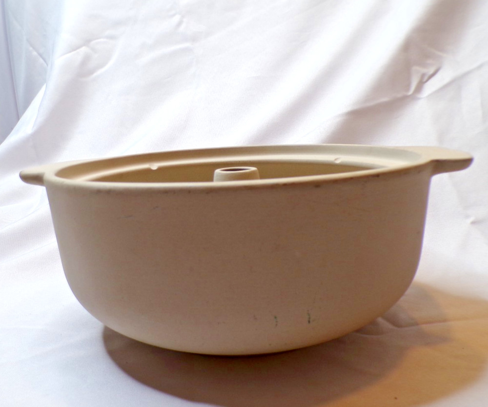 Stoneware Central Steaming Casserole Dish