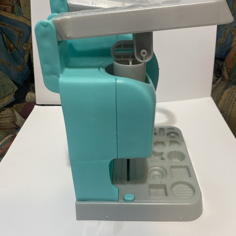 Play-Doh Cafe Kitchen Creation