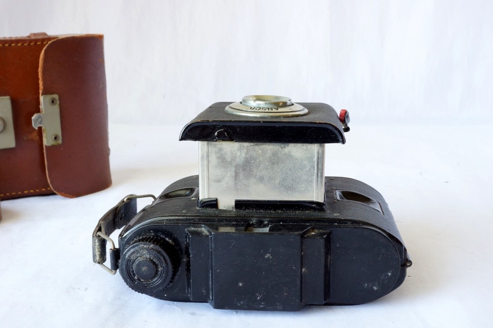 Vintage Ansco Clipper Camera with leather case