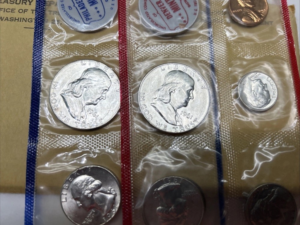 1961 P & D UNCIRCULATED SET- US MINT-90 % SILVER.
