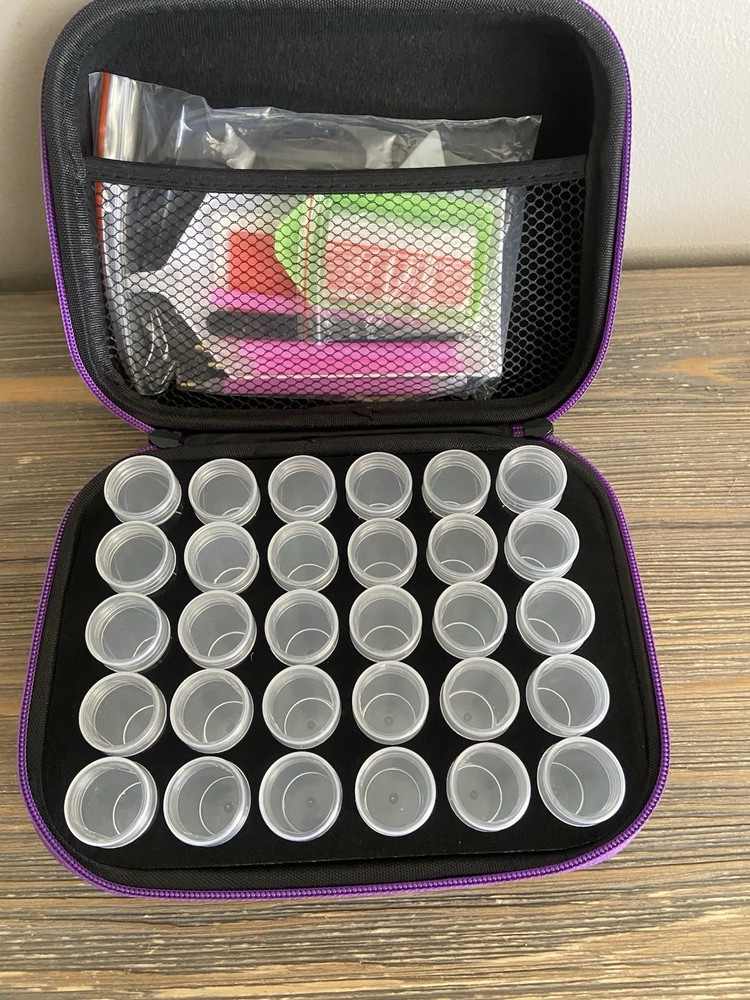 DIAMOND ART ORGANIZER WITH 30 CONTAINERS & LABLES
