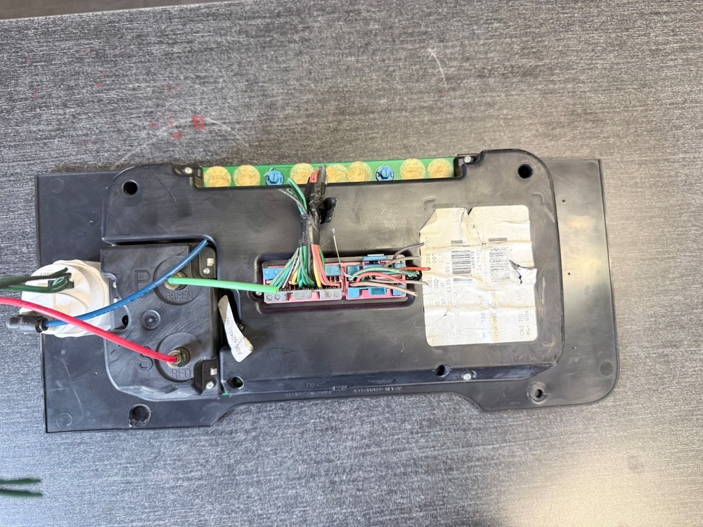 USED 2007 Freightliner Cascadia Instrument Panel Cluster