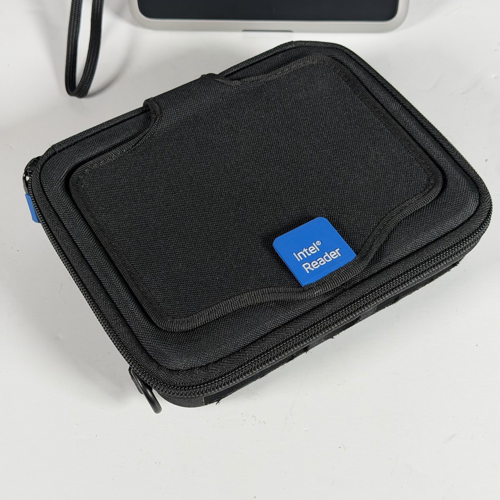 Intel Reader by Intel Health Complete Kit w Box, Adapter, Case, Etc. - Tested