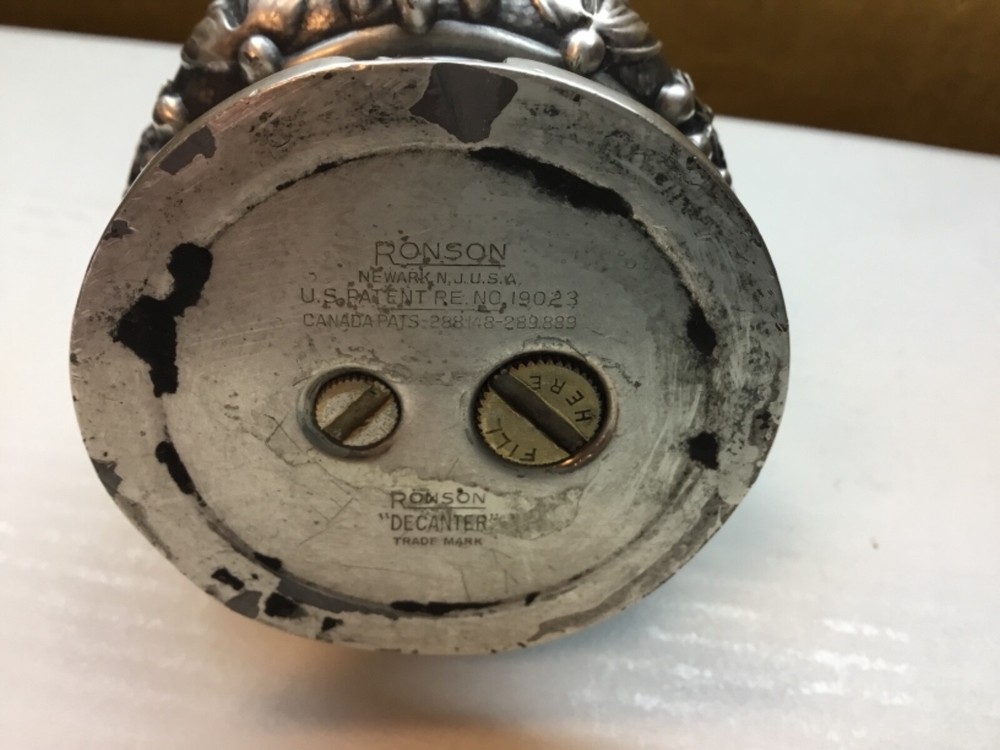Vintage Ronson Decanter Silver Plated Table Lighter
