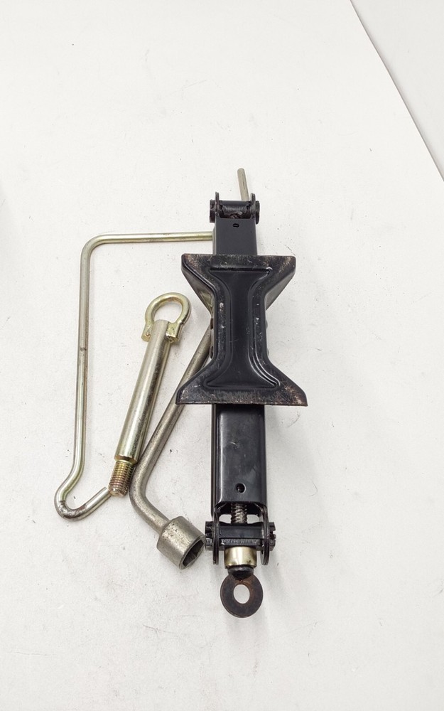 2004 Mazda 3 Tire changing kit Jack and Tools OEM