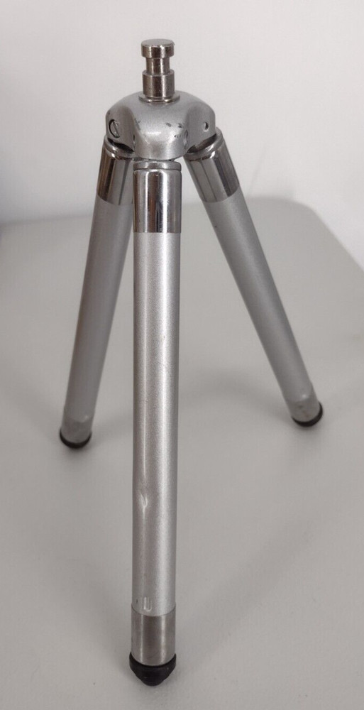 No Name Table Top Tripod Metal Silver