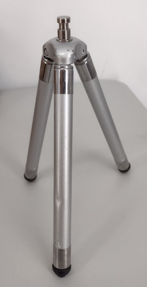 No Name Table Top Tripod Metal Silver