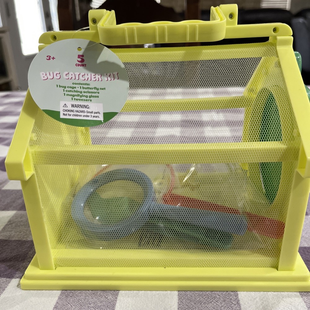 BUG CATCHER KIT-HOUSE YELLOW WITH TOOLS NEW FROM TARGET