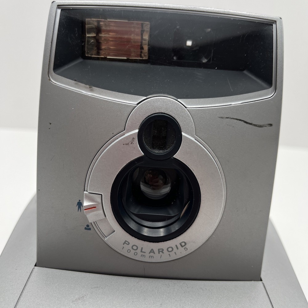 Vintage Polaroid 1200FF Camera