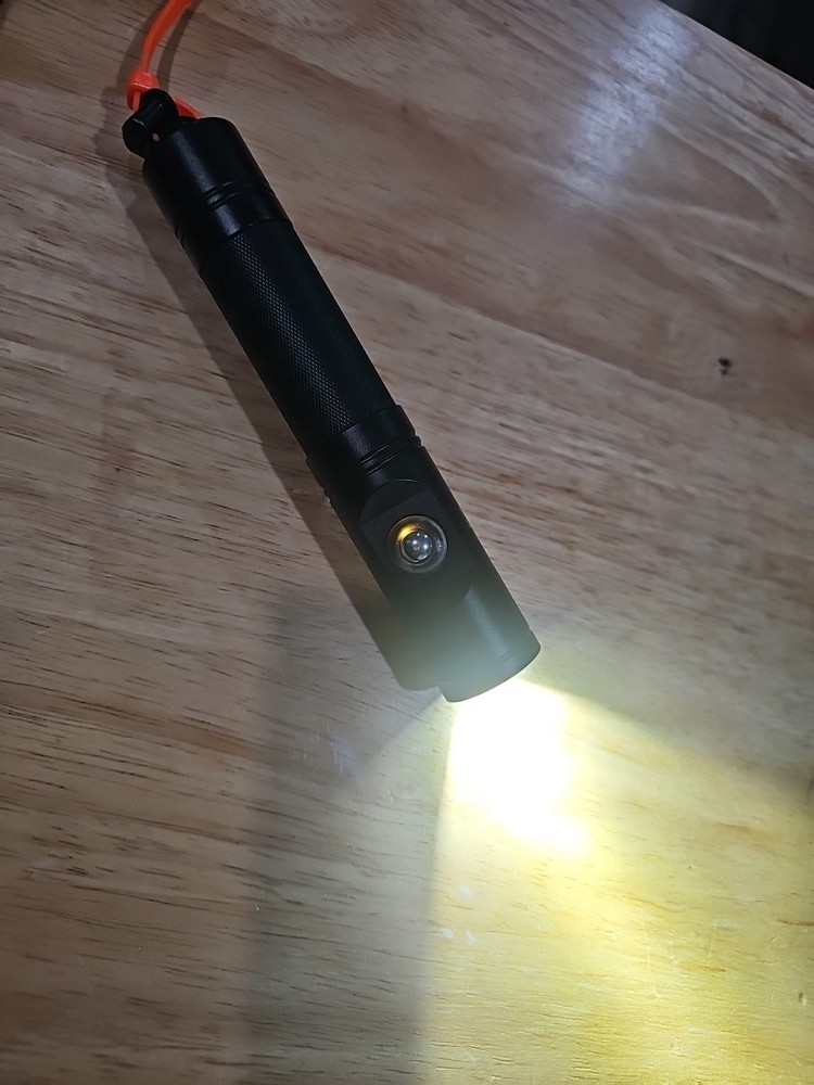 EVO Rechargeable LED Dive Light (1000L) | Premium Underwater Flashlight