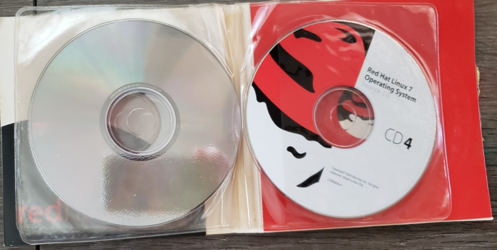 Vintage REDHAT - Linux 7 Operating System (2000) CD Installation